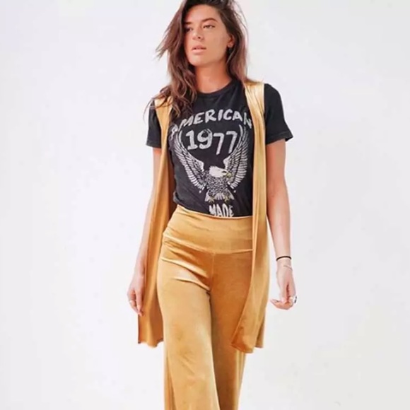 Retro “American 1977” Graphic Tee - Picture 6 of 8